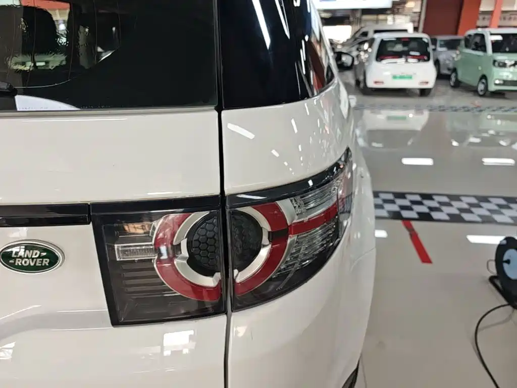 Land Rover Discovery Sport — миниатюра 8
