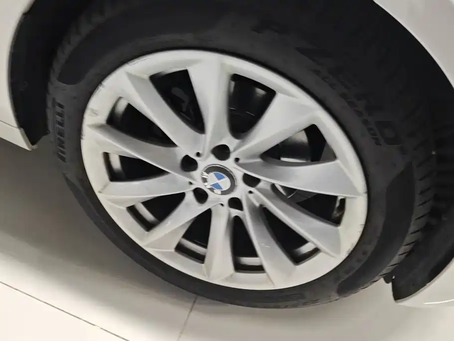 BMW 3 Series GT — миниатюра 6