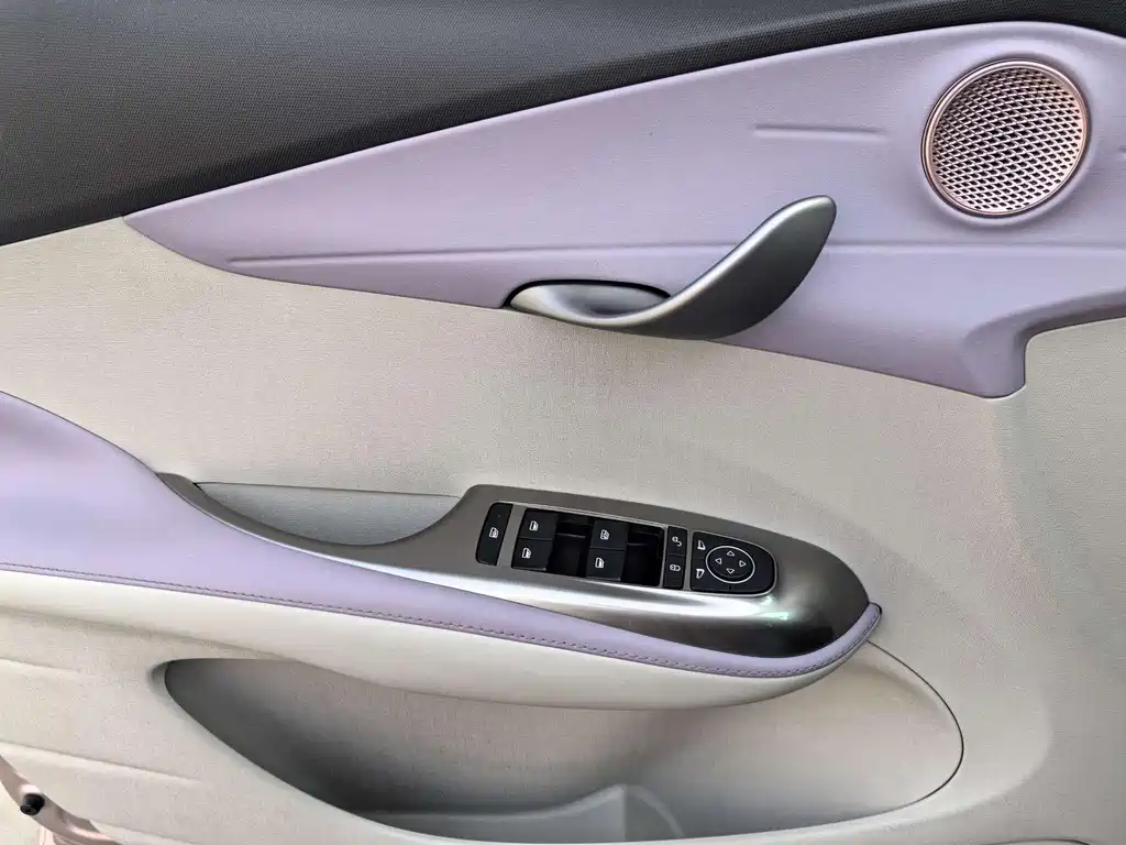 BYD Dolphin — миниатюра 10