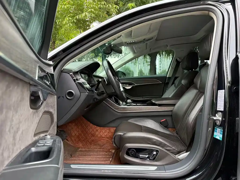 Audi A8 — миниатюра 6