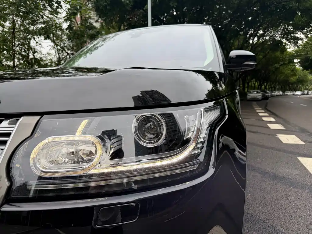 Land Rover Range Rover — миниатюра 8
