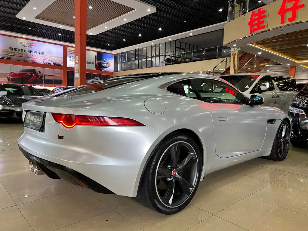 Jaguar F-TYPE — миниатюра 6