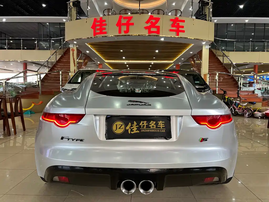 Jaguar F-TYPE — миниатюра 4