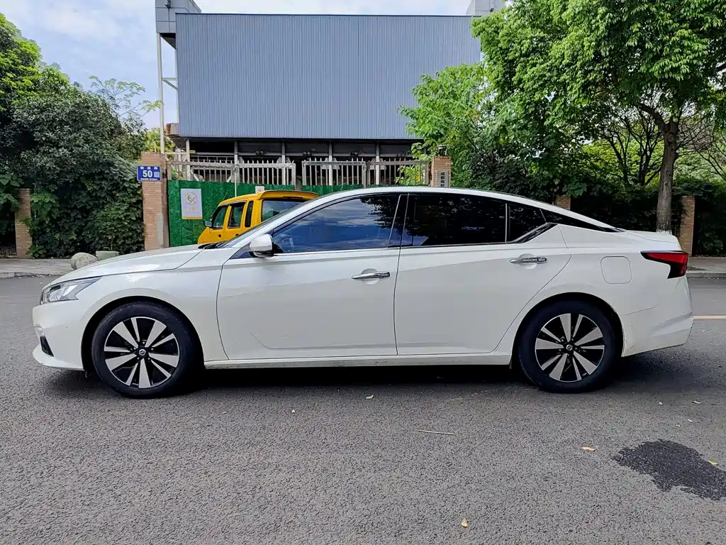 Nissan Teana — миниатюра 3