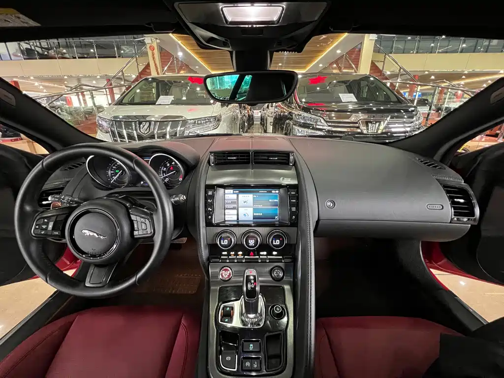 Jaguar F-TYPE — миниатюра 12