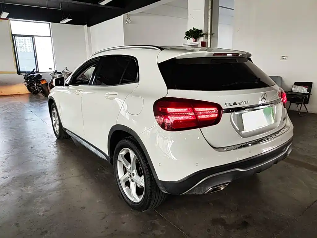 Mercedes-Benz GLA — миниатюра 5