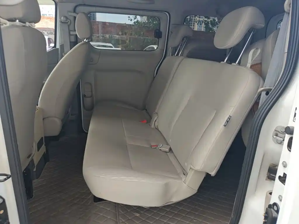Nissan NV200 — миниатюра 22