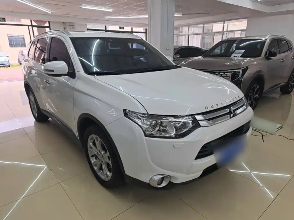 Mitsubishi Outlander (Import) — миниатюра 4