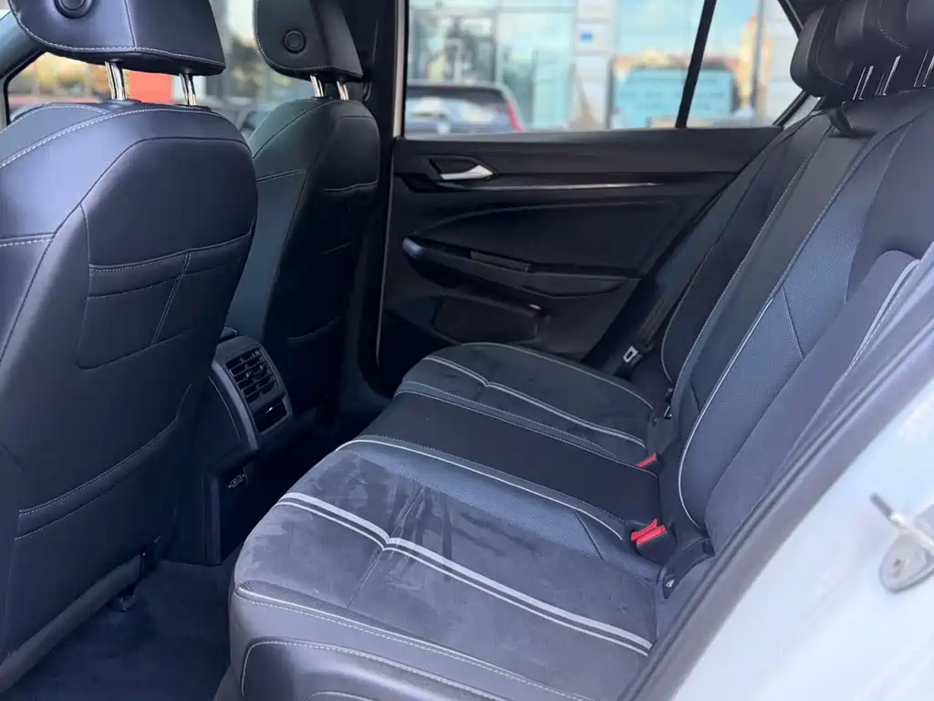 Volkswagen Golf — миниатюра 11