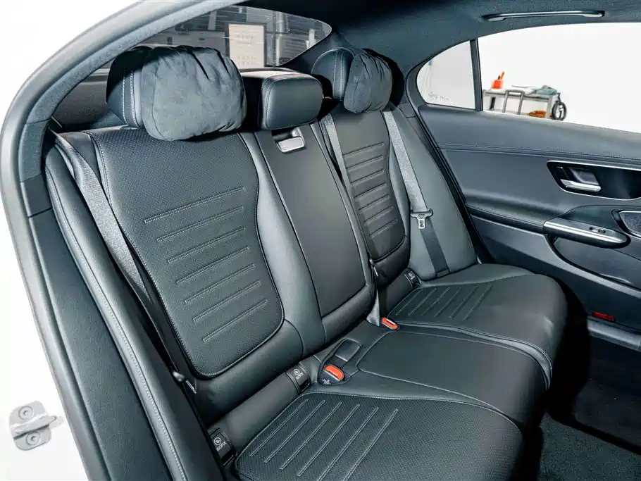 Mercedes-Benz C-Class — миниатюра 19