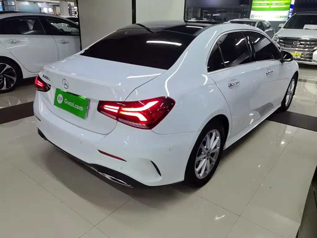 Mercedes-Benz A-Class — миниатюра 7