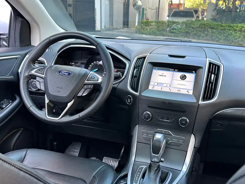 Ford Edge — миниатюра 9