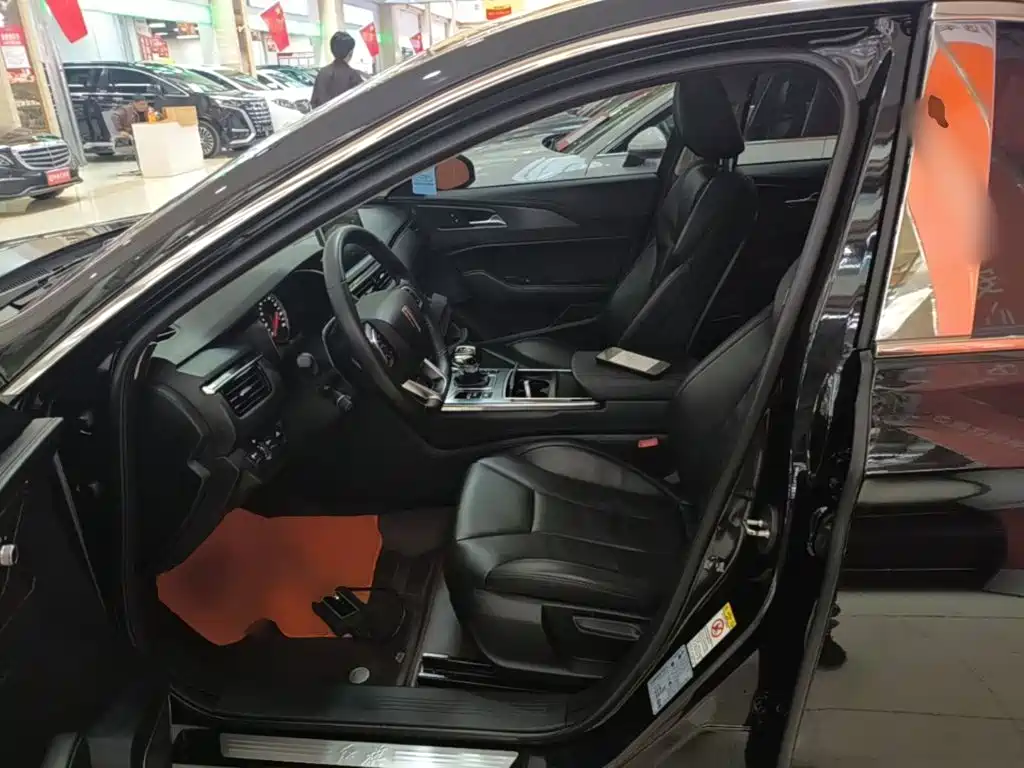 Hongqi Hongqi H5 — миниатюра 15