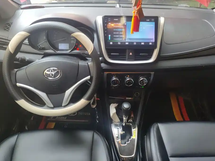 Toyota Yaris L — миниатюра 12
