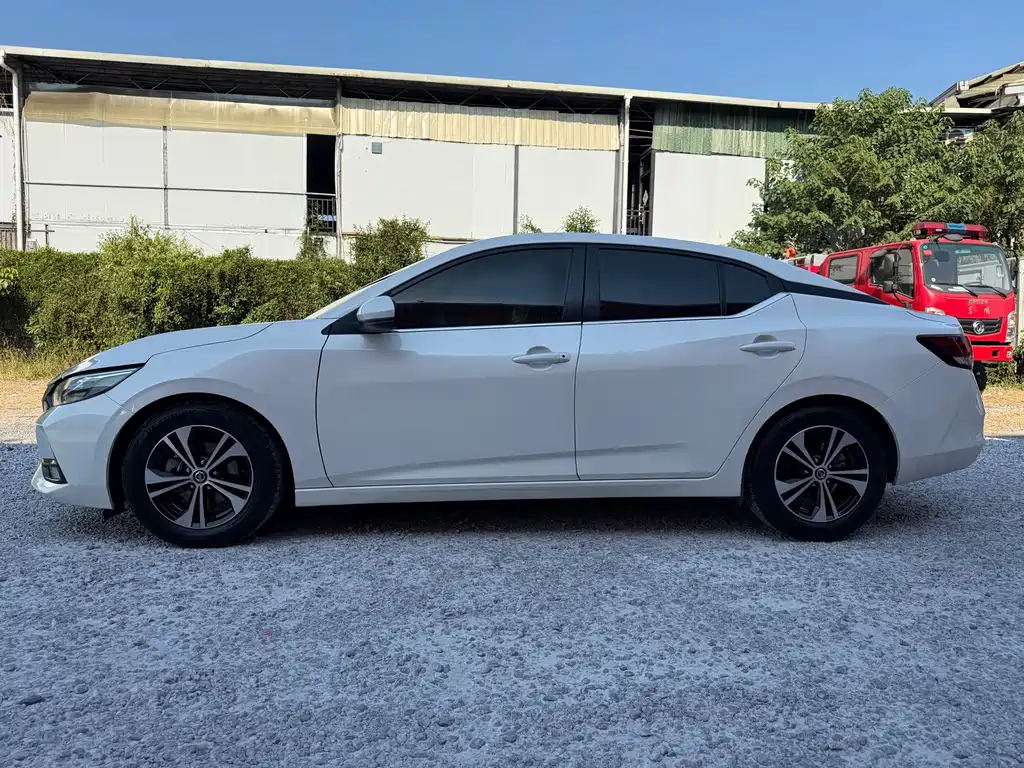 Nissan Sylphy — миниатюра 7