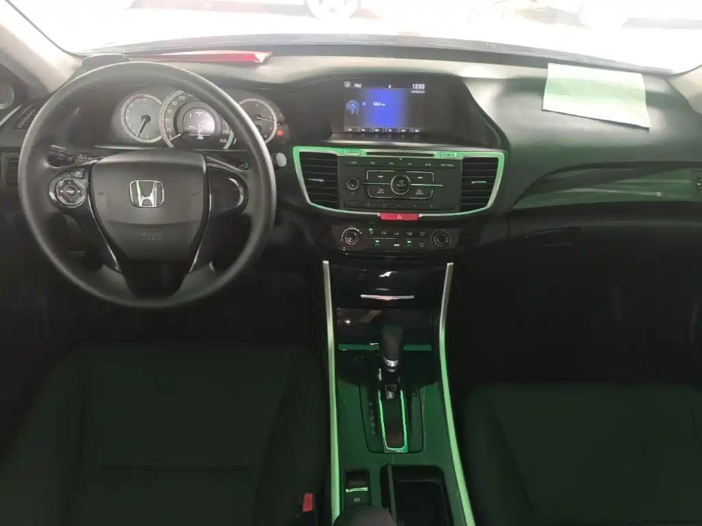 Honda Accord — миниатюра 10