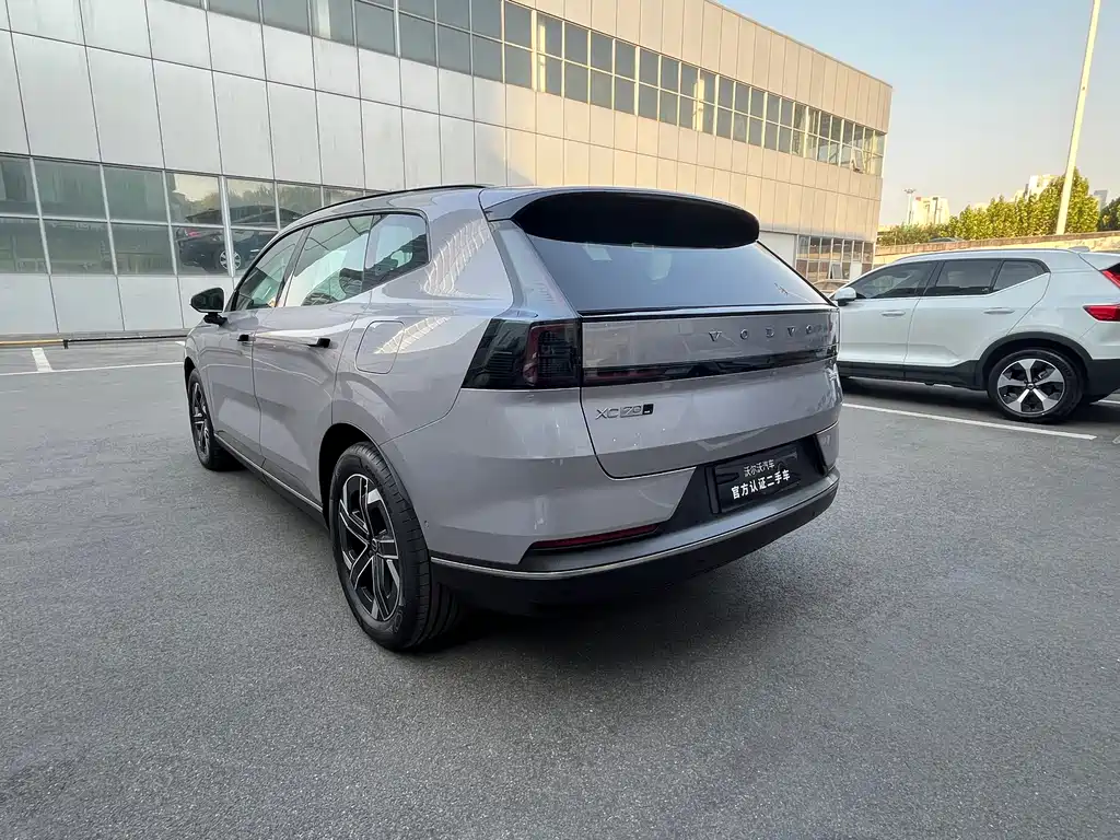 Volvo XC70 PHEV — миниатюра 3