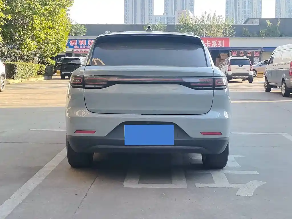 Leapmotor Leapmotor C11 — миниатюра 8