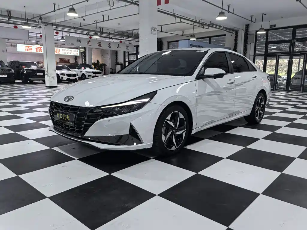 Hyundai Elantra