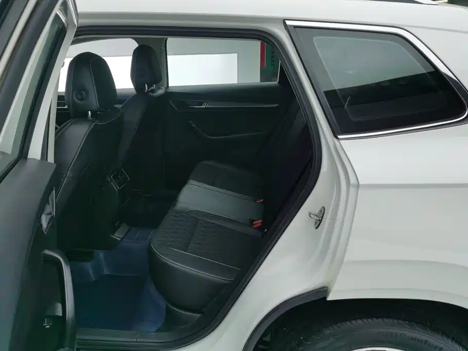 Skoda Karoq — миниатюра 11