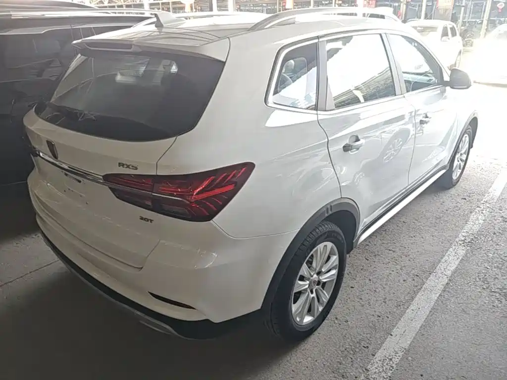 Roewe RX5 — миниатюра 7
