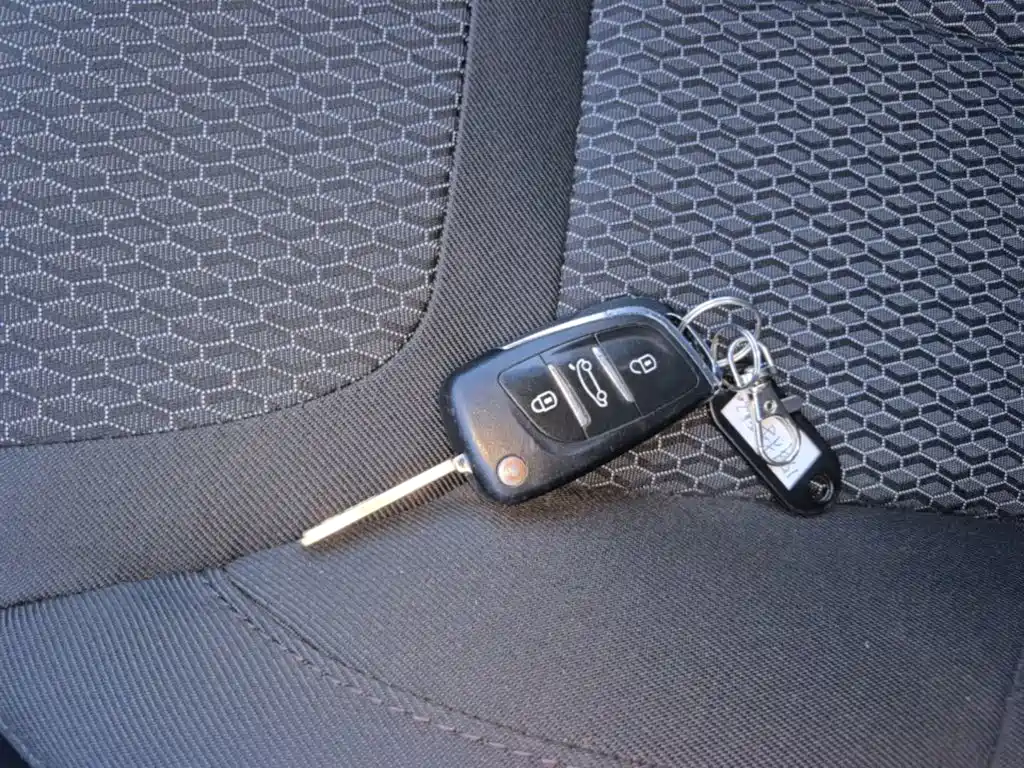 Peugeot 308 — миниатюра 9