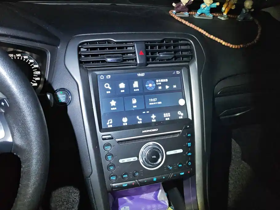 Ford Mondeo — миниатюра 13