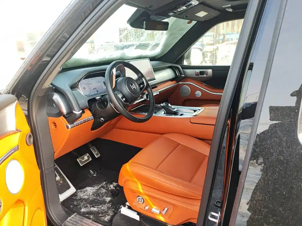 TANK TANK 700 NEW ENERGY