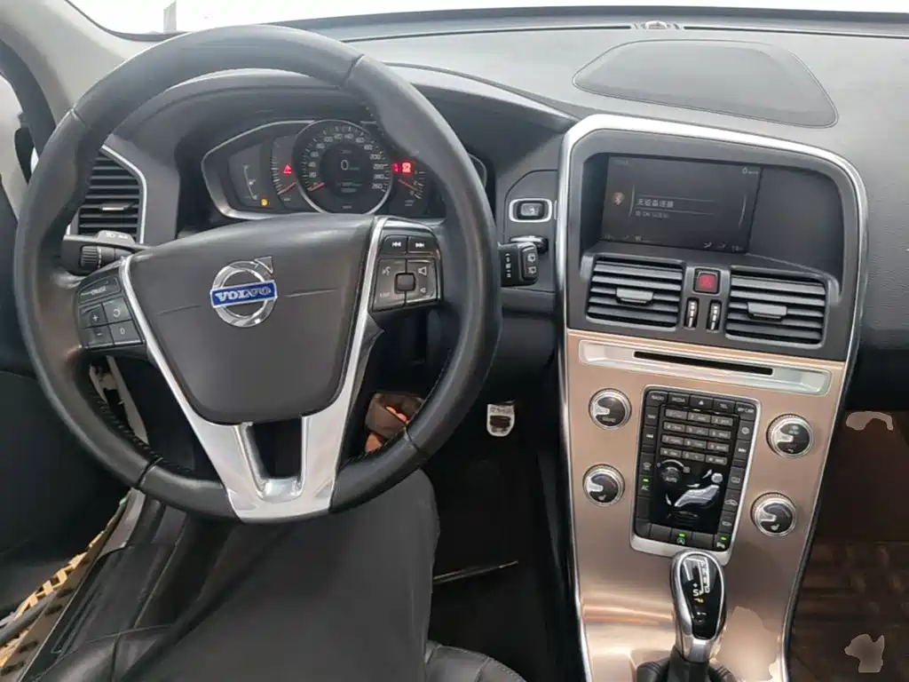 Volvo XC60 — миниатюра 10