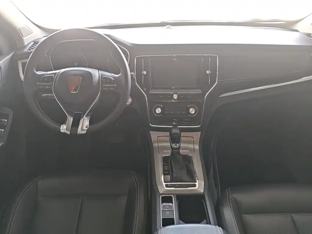 Roewe RX5 — миниатюра 10