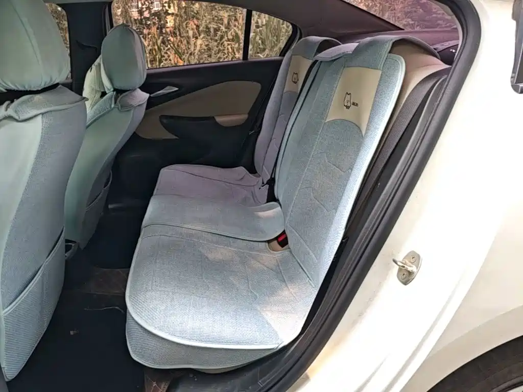 Buick Excelle — миниатюра 17