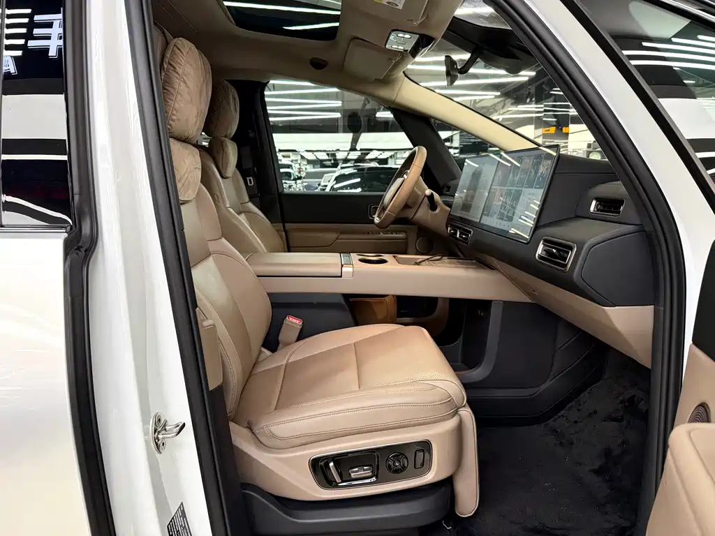 Li Auto Li MEGA — миниатюра 18