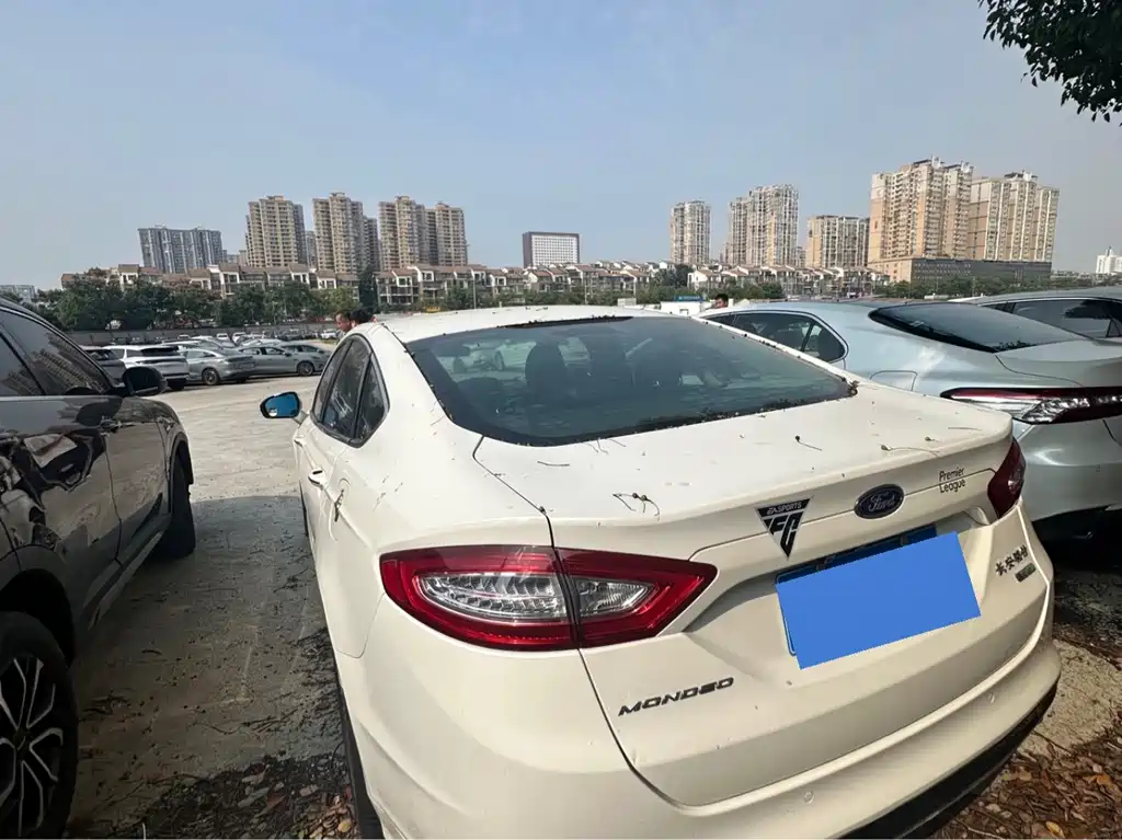 Ford Mondeo — миниатюра 10