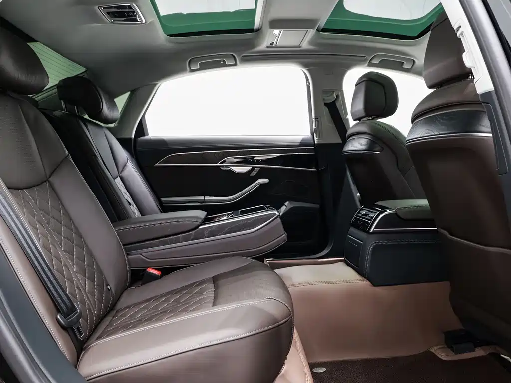 Audi A8 — миниатюра 11