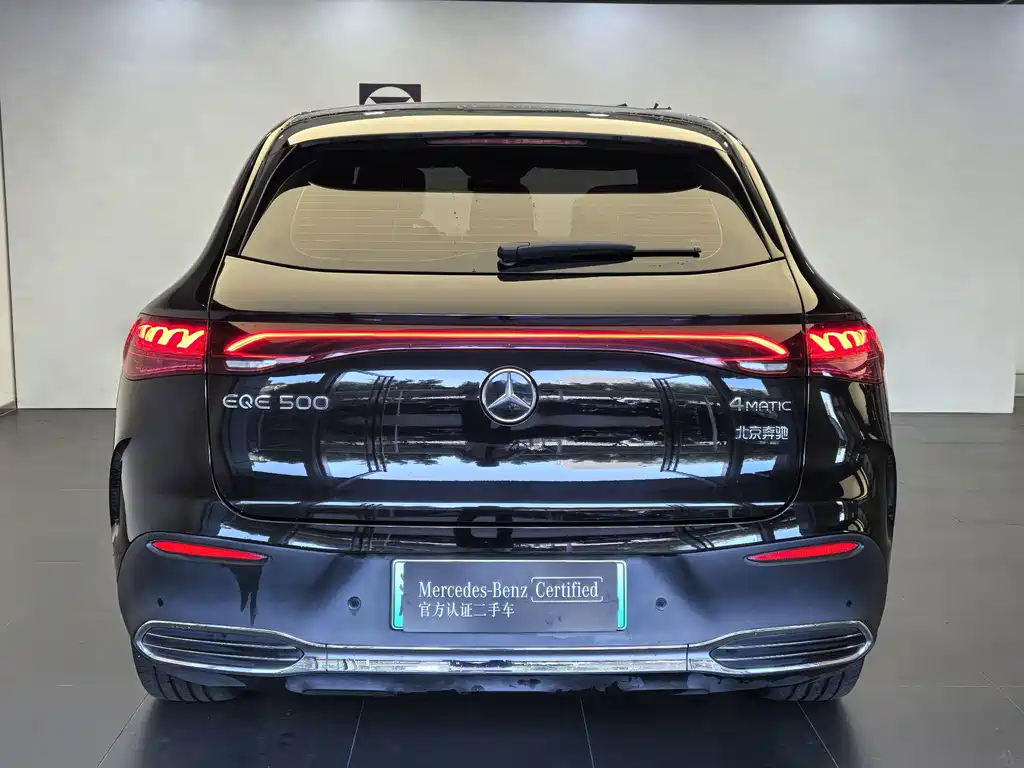 Mercedes-Benz EQE SUV — миниатюра 5