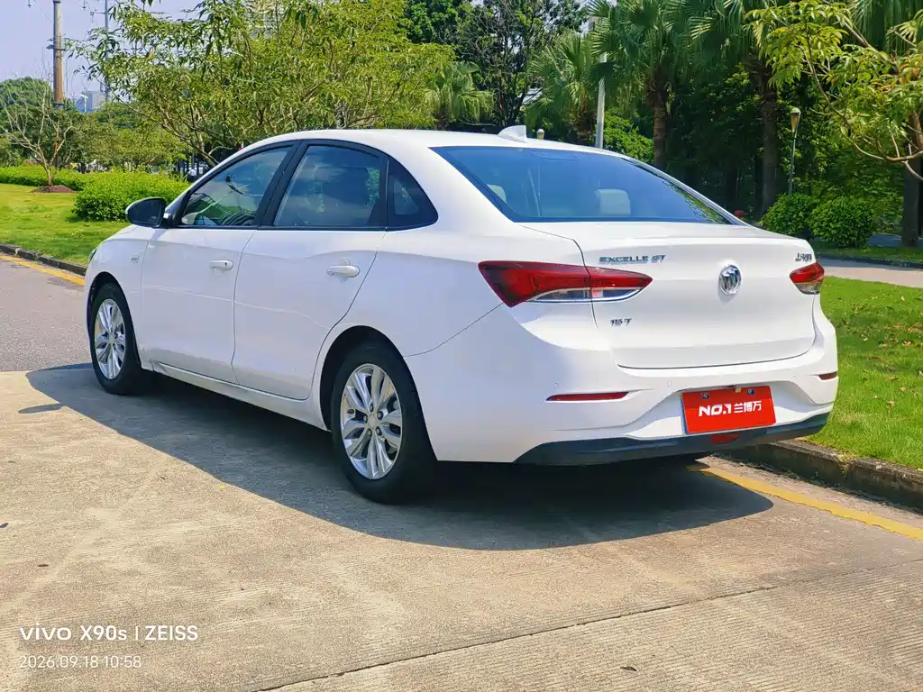 Buick Excelle — миниатюра 5