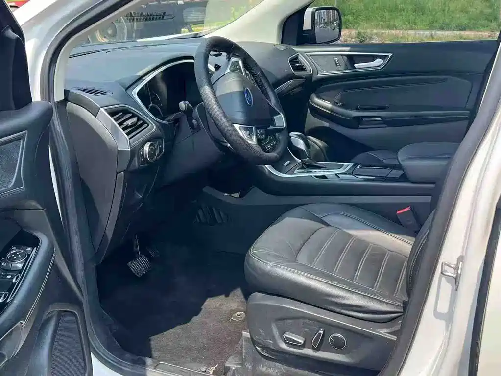Ford Edge — миниатюра 4