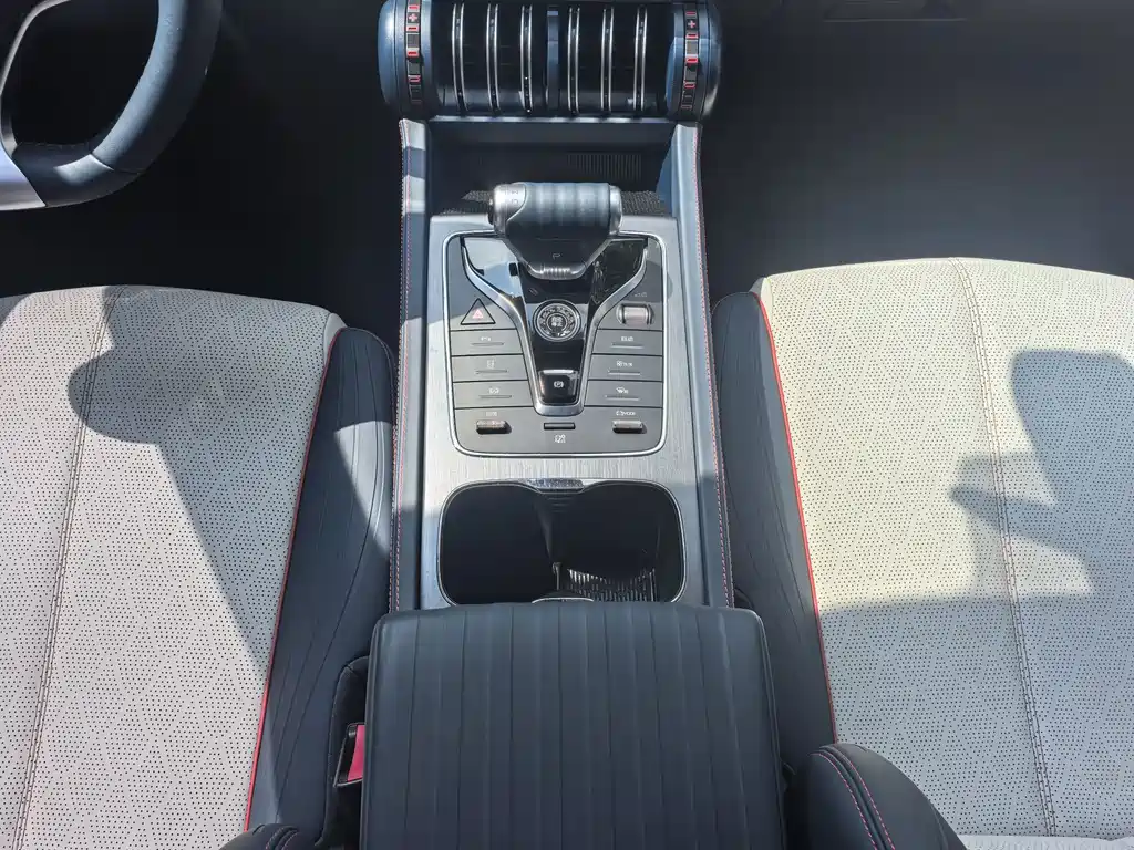 BYD Yuan Plus — миниатюра 14