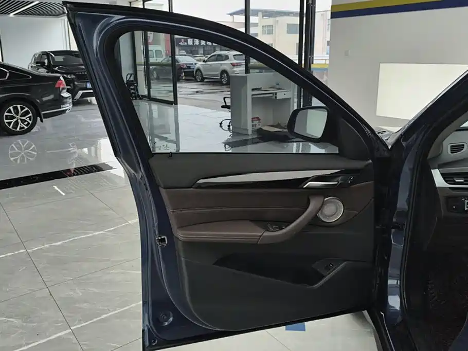 BMW X1 — миниатюра 7