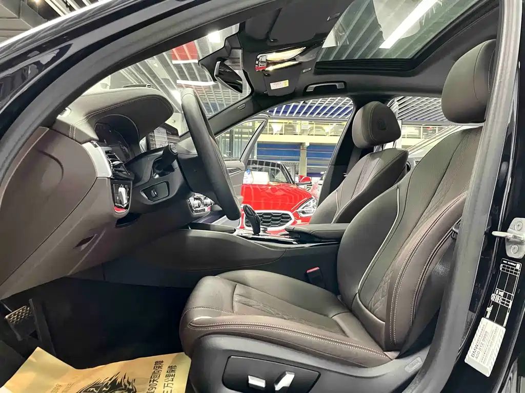 BMW 5 Series — миниатюра 4