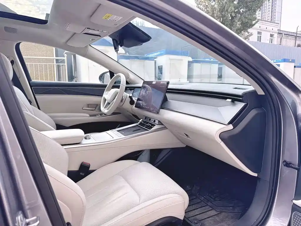 BYD Han L — миниатюра 9