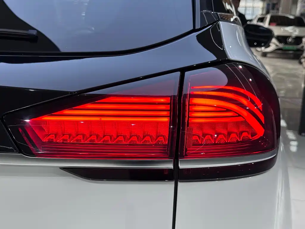 GEELY AUTOMOBILE BOYUE