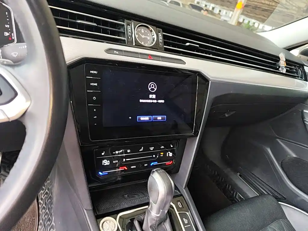 Volkswagen Magotan PHEV — миниатюра 13