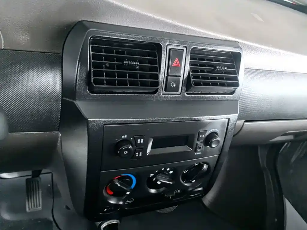 Wuling Rongguang Mini Truck — миниатюра 13