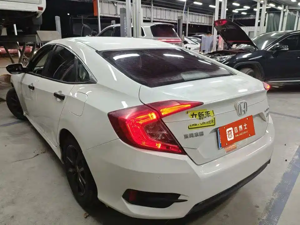 Honda Civic — миниатюра 4