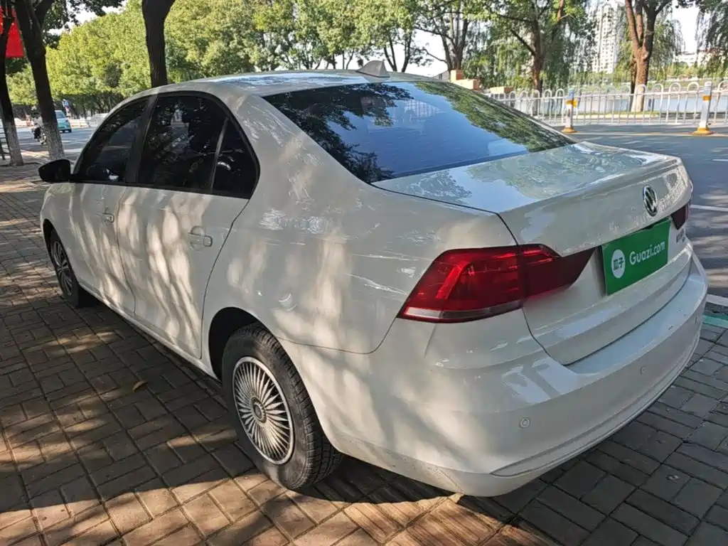 Volkswagen Santana — миниатюра 5