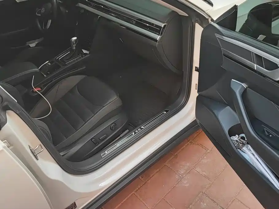 Volkswagen CC — миниатюра 8