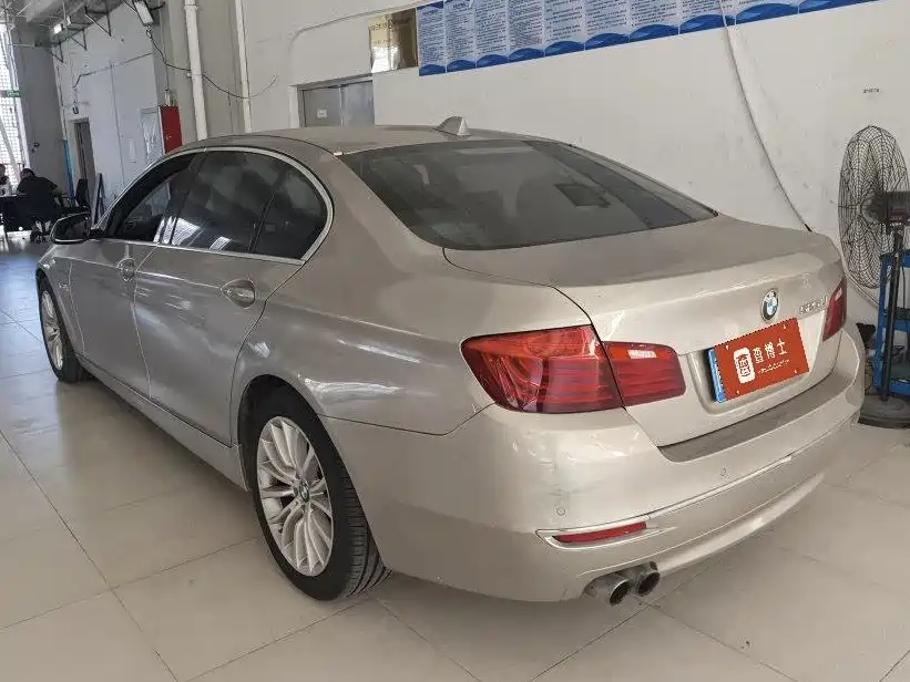 BMW 5 Series — миниатюра 3