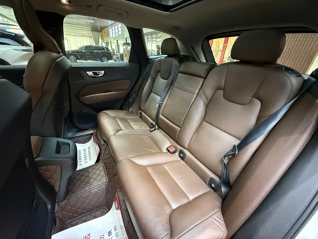 Volvo XC60 — миниатюра 21