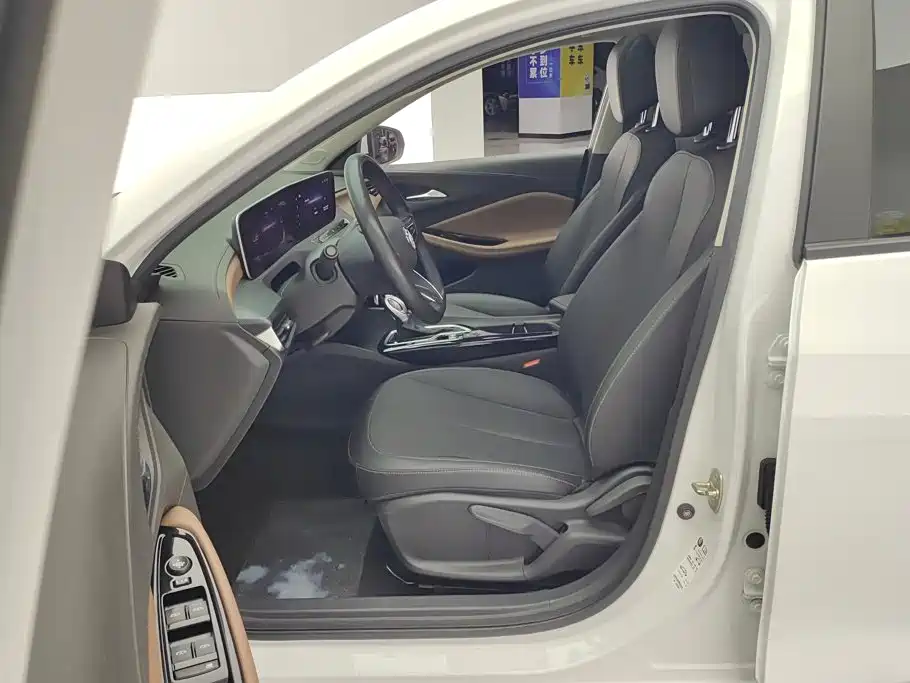 Buick Verano — миниатюра 9